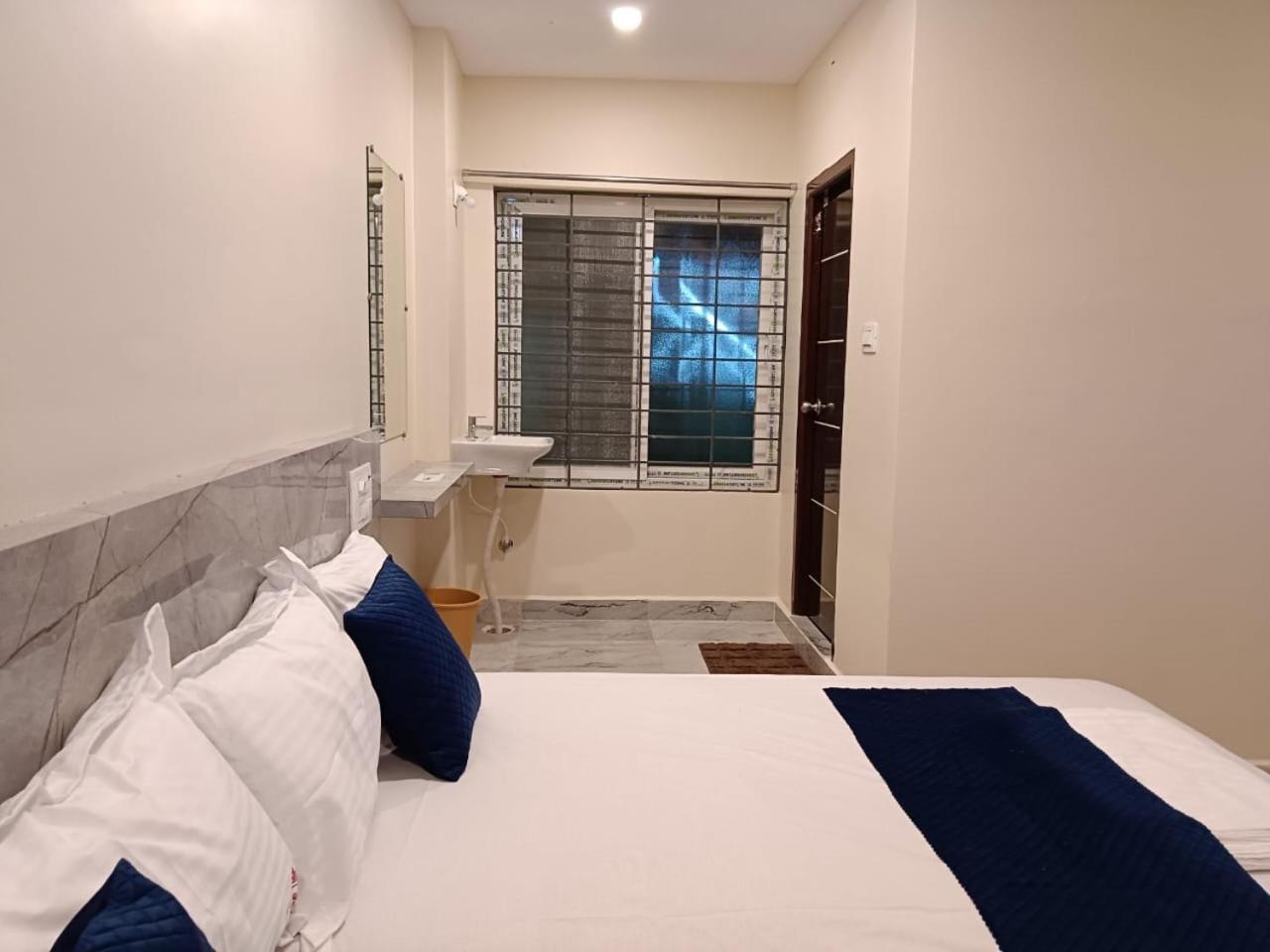Hotel Sri Ganesh Residency Tirupati Esterno foto