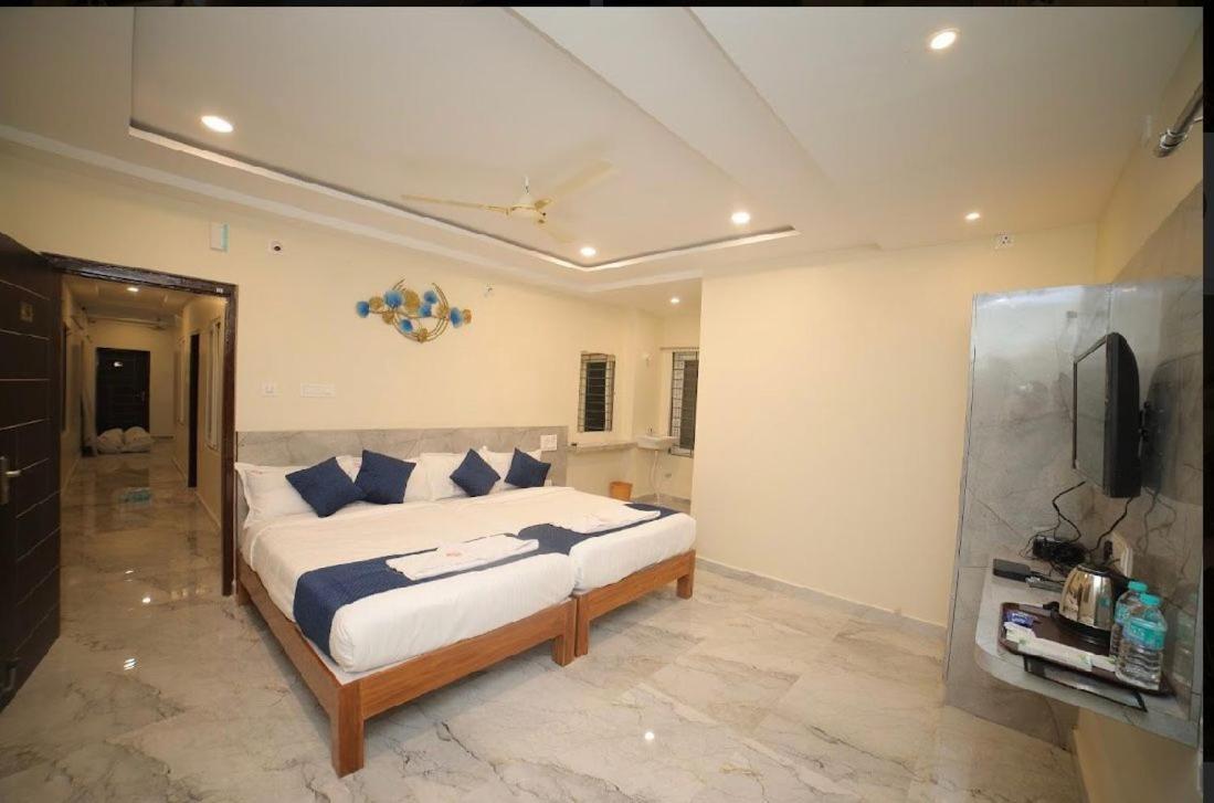 Hotel Sri Ganesh Residency Tirupati Esterno foto