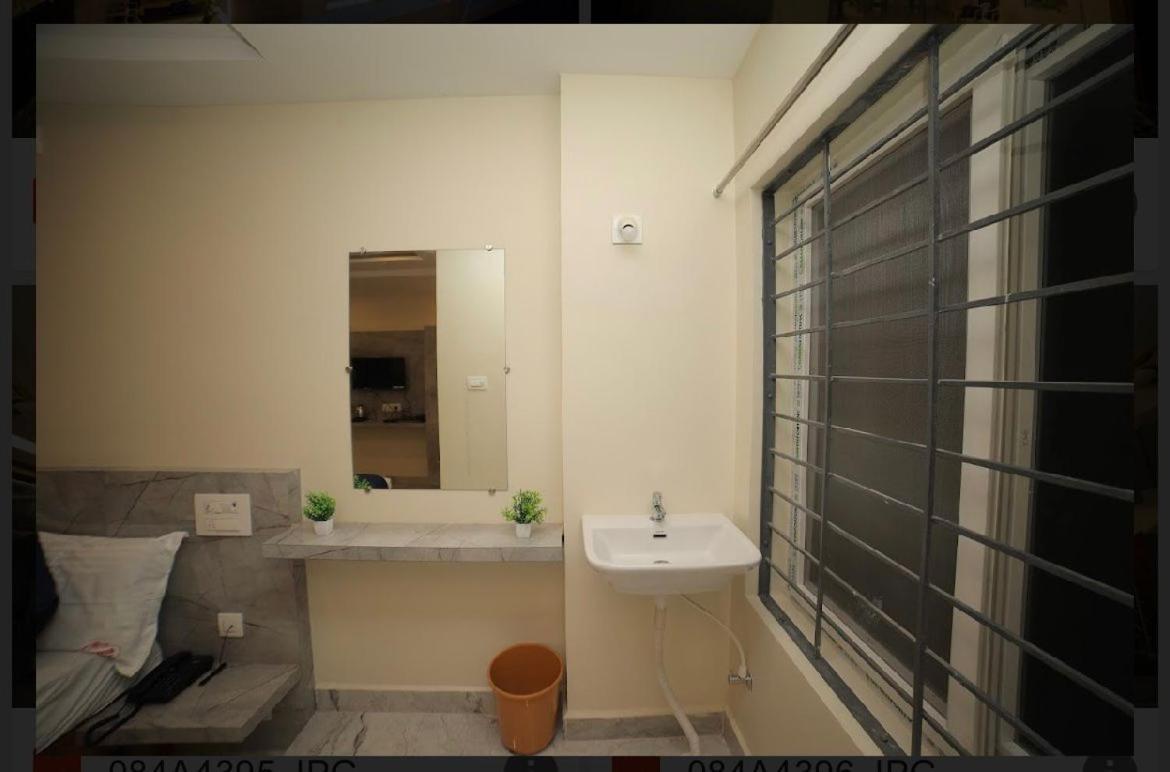 Hotel Sri Ganesh Residency Tirupati Esterno foto
