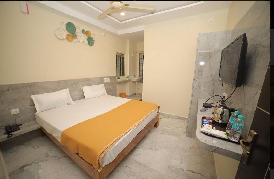 Hotel Sri Ganesh Residency Tirupati Esterno foto