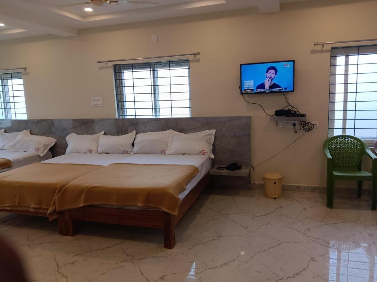 Hotel Sri Ganesh Residency Tirupati Esterno foto
