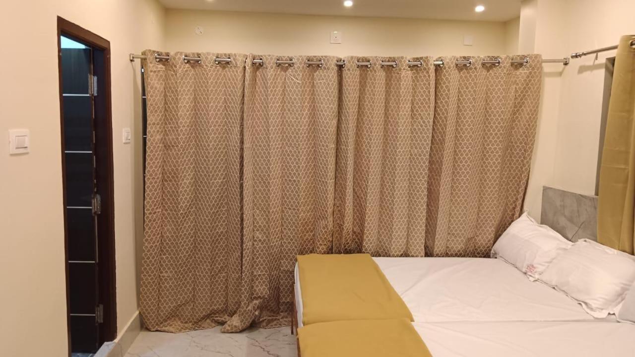 Hotel Sri Ganesh Residency Tirupati Esterno foto