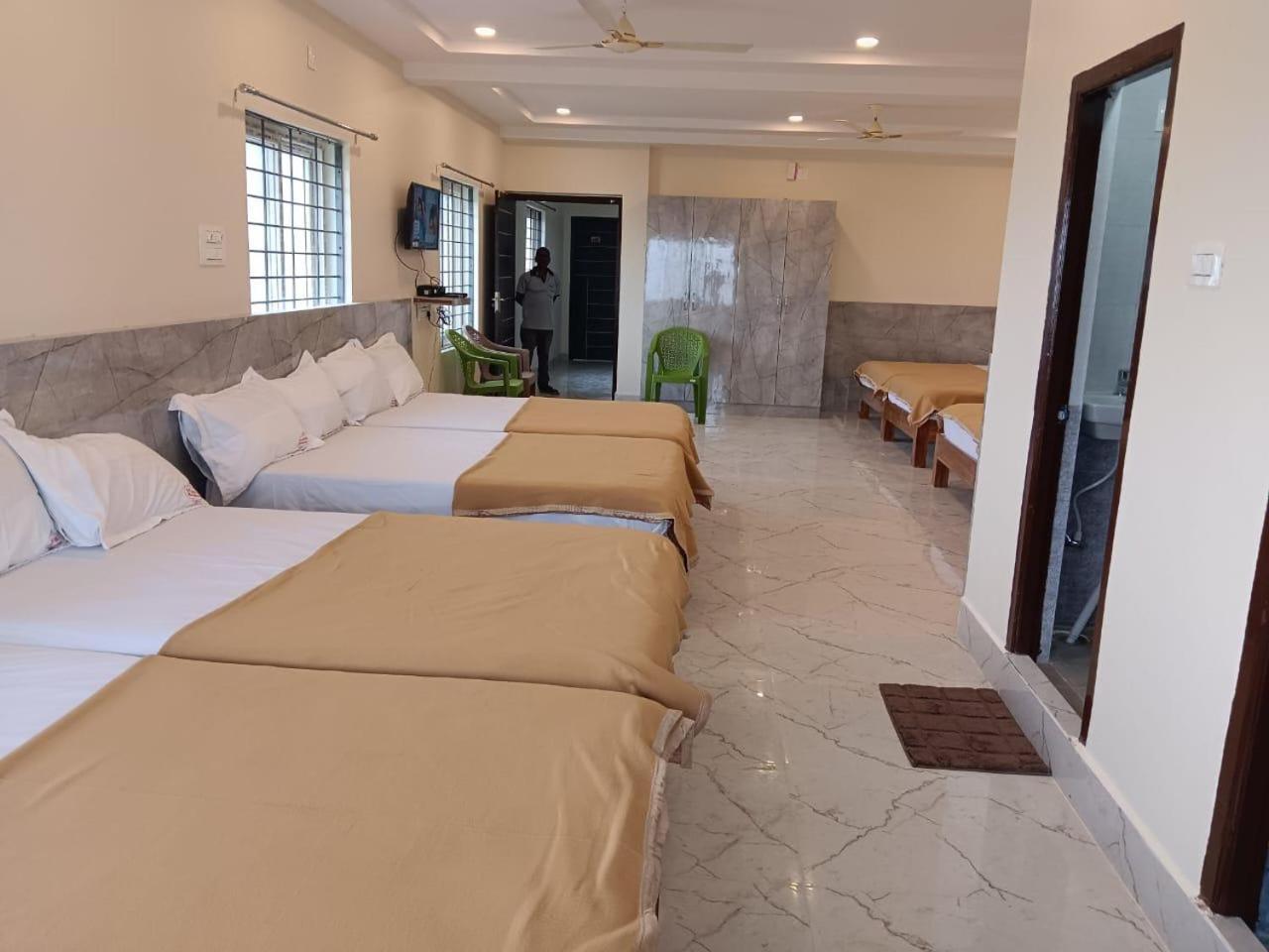 Hotel Sri Ganesh Residency Tirupati Esterno foto